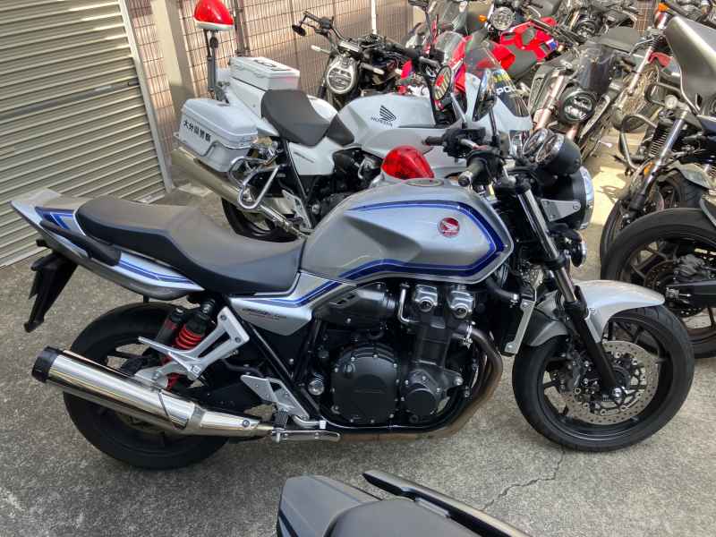 Honda CB1300SF 2024