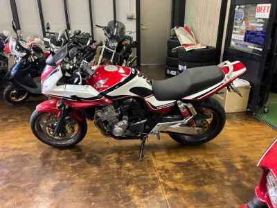 Honda CB400 Super Boldor 2008