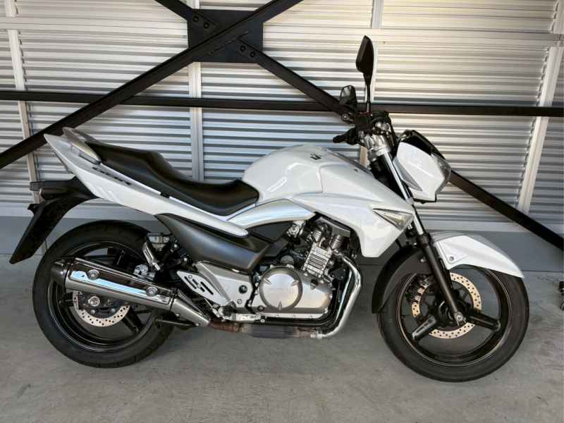Suzuki GSR250