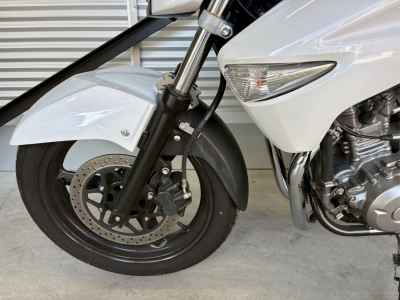 Suzuki GSR250