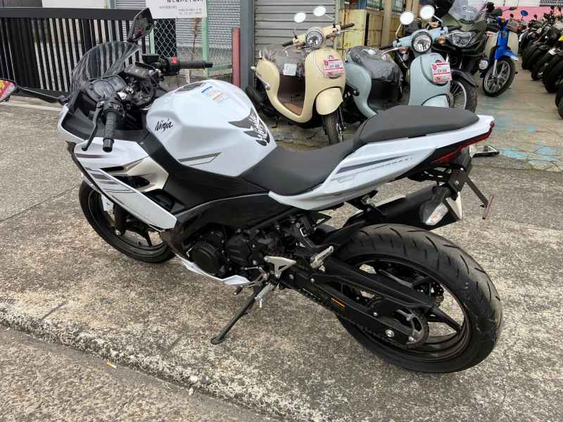 Kawasaki Ninja 400 2023