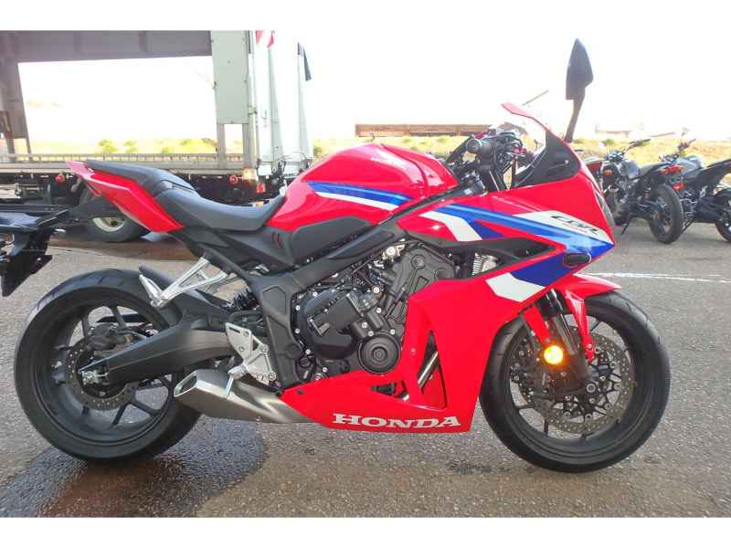 Honda CBR650R E-Clutch 2024