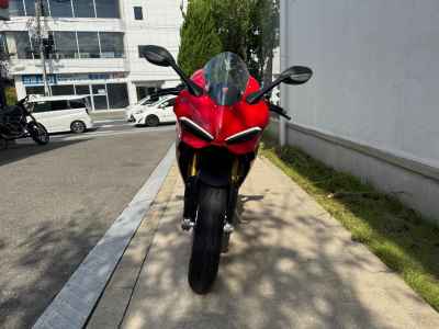 Ducati Panigale V2S 2025