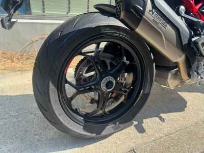 Ducati ﾑﾙﾃｨｽﾄﾗｰﾀﾞV4PP 2025