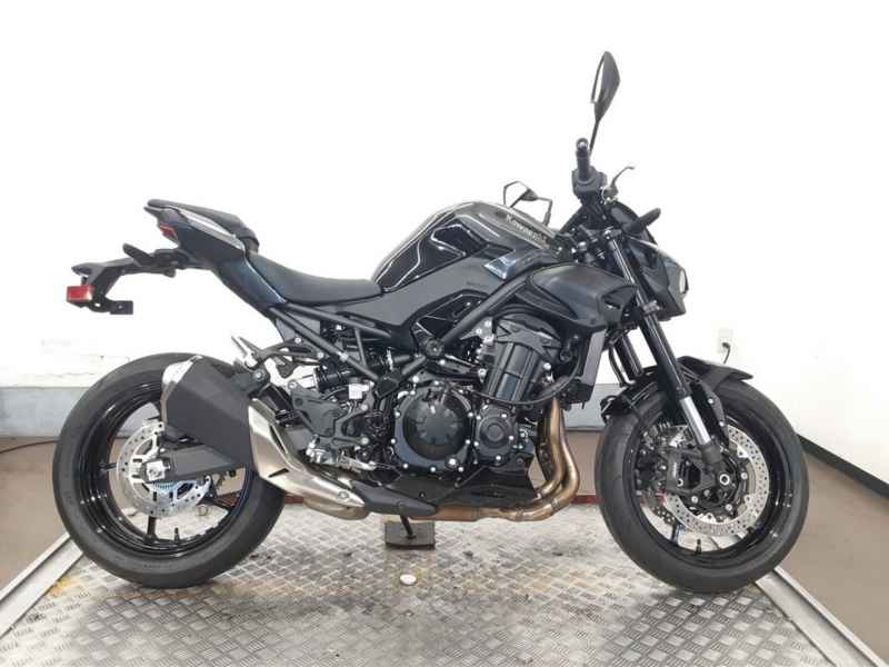 Kawasaki Z900 2025
