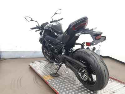 Kawasaki Z900 2025