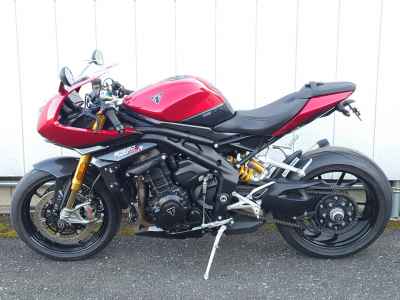 Triumph Speed Triple 1200 RR 2022