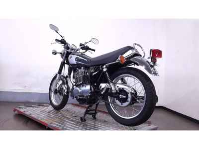 Yamaha SR400 2021