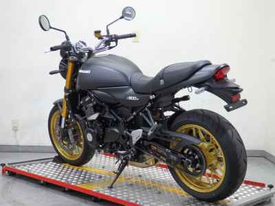 Kawasaki Z900RS SE 2025