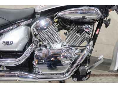 Suzuki Intruder 250LC