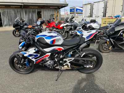 BMW M1000R 2024