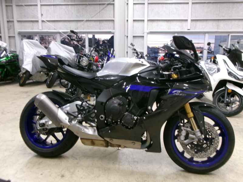 Yamaha YZF-R1M 2022