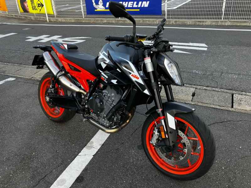 KTM 890 Duke 2025