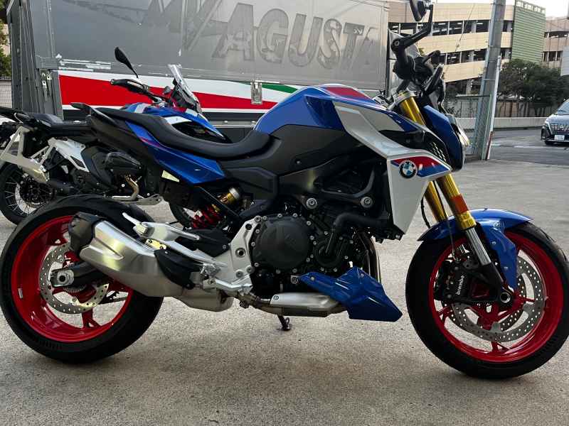 BMW F900R 2025