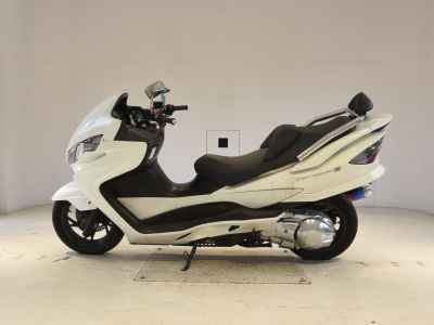 Suzuki Skywave 250S