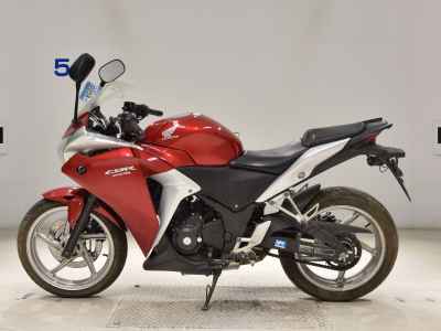 Honda CBR250R 2011