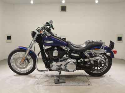 Harley-Davidson Super Glide FXDC1580 2011