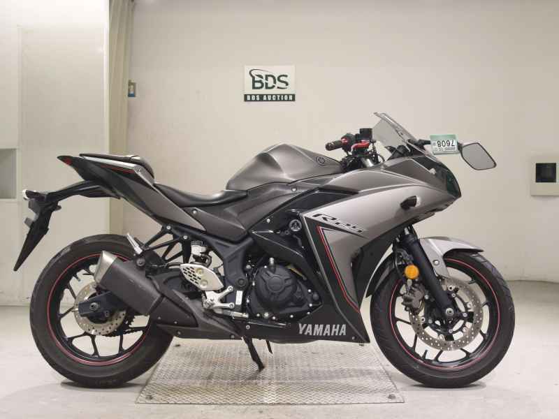 Yamaha YZF-R25 2016