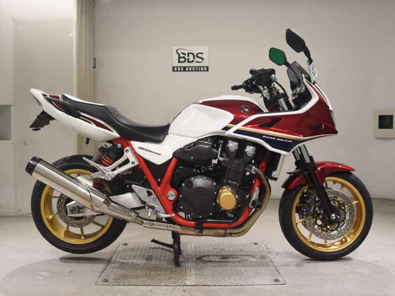 Honda CB1300 Super Boldor 2022