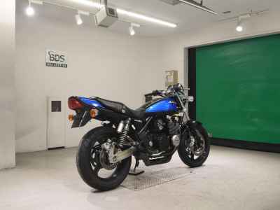 Kawasaki Zephyr 400 2009