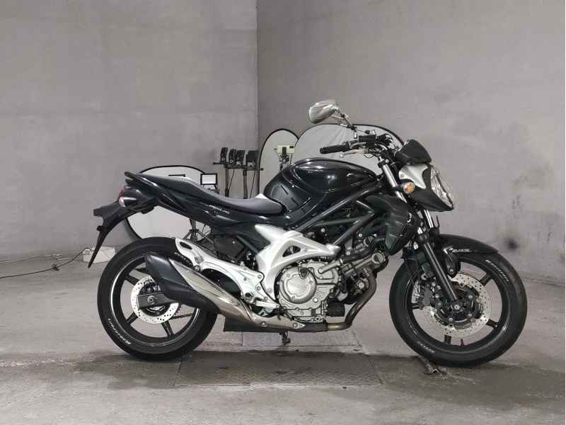 Suzuki Gladius SFV400