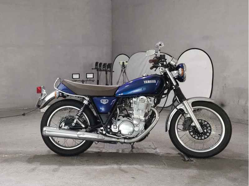 Yamaha SR400 2021