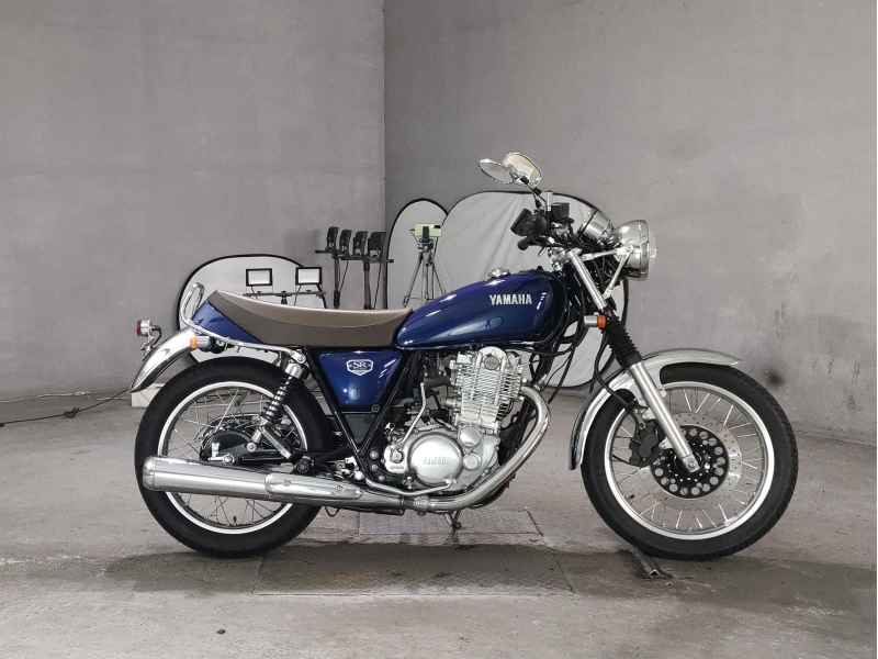 Yamaha SR400 2021