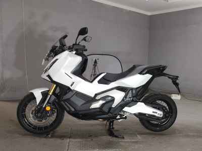 Honda X-Adv 750 2025