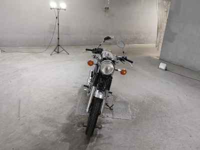 Yamaha SR400 2021