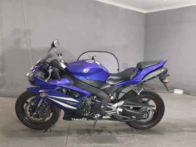 Yamaha YZF-R1