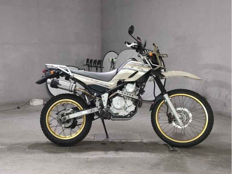 Yamaha XT250 Serow