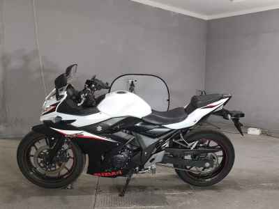 Suzuki GSX250R