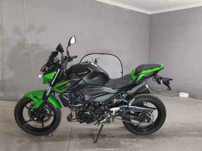 Kawasaki Z400 2021