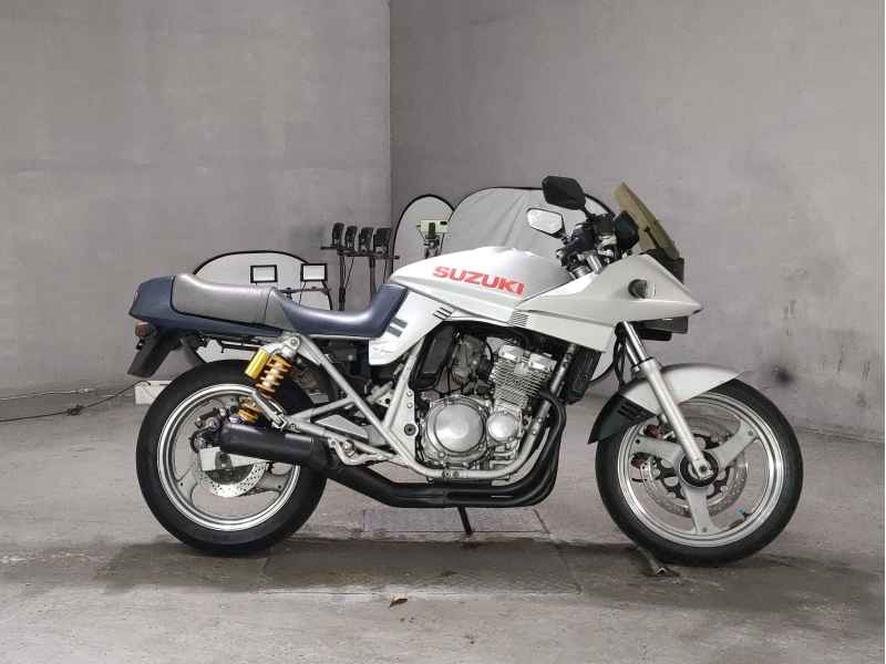 Suzuki GSX250S Katana