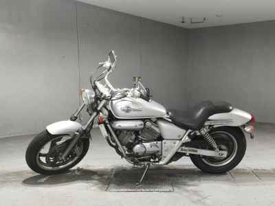 Honda Magna 250