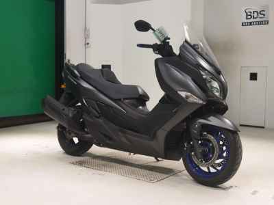 Suzuki Burgman 400 2023
