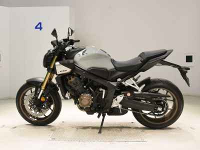 Honda CB650R E-Clutch 2024