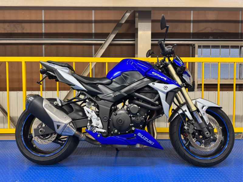 Suzuki GSR750 2016