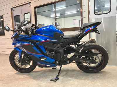 Kawasaki Ninja ZX-4R SE 2024