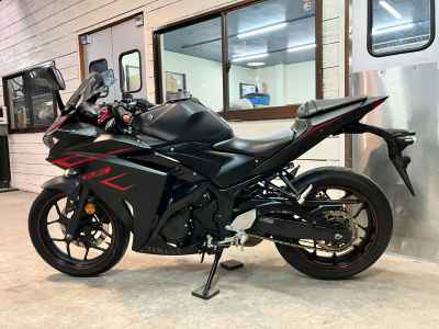 Yamaha YZF-R3 2017