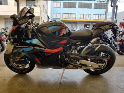 BMW M1000RR 2025