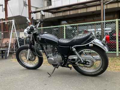 Yamaha SR400 2012