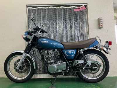 Yamaha SR400 2020