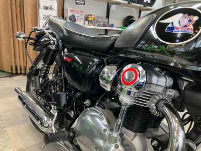 Kawasaki W800 2021