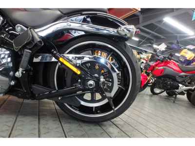 Harley-Davidson Breakout FXSB1580 2016