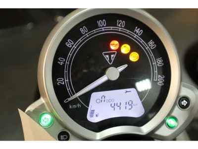 Triumph Street Twin 2016