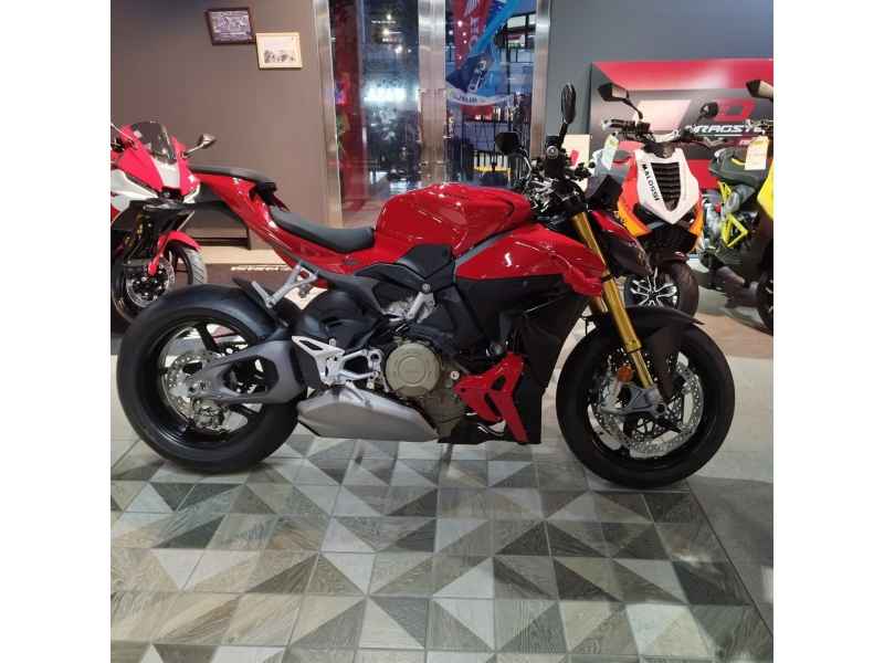 Ducati Streetfighter V4S 2025