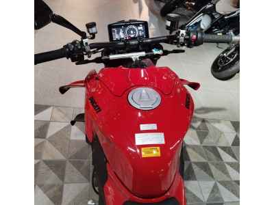 Ducati Streetfighter V4S 2025