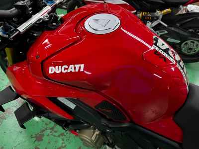 Ducati Streetfighter V4S 2021