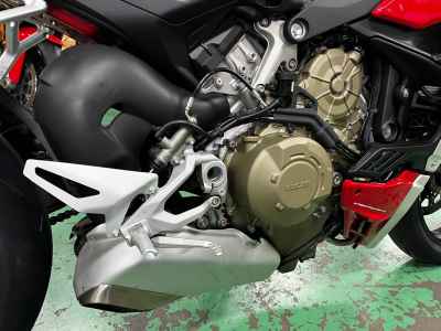 Ducati Streetfighter V4S 2021